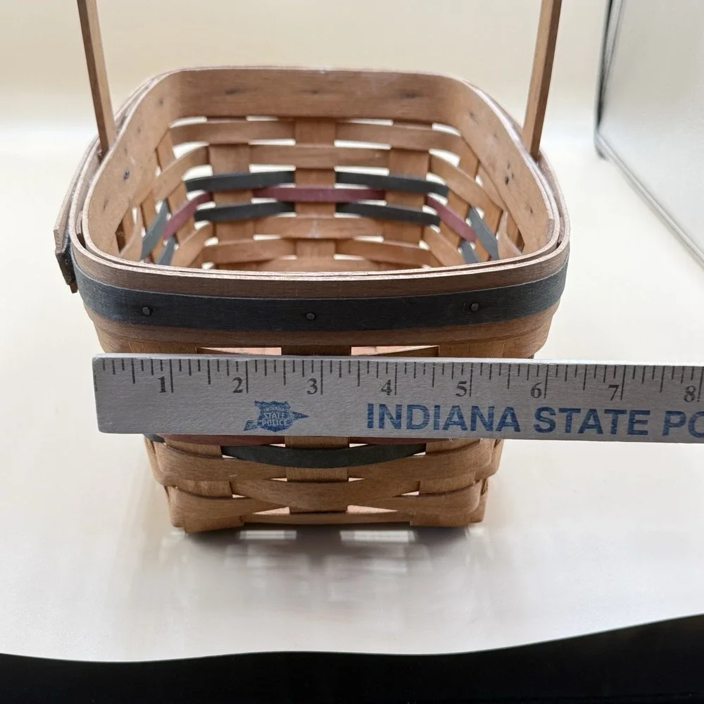 Longaberger 1991 Handwoven Brown Red Green Basket VTG 11